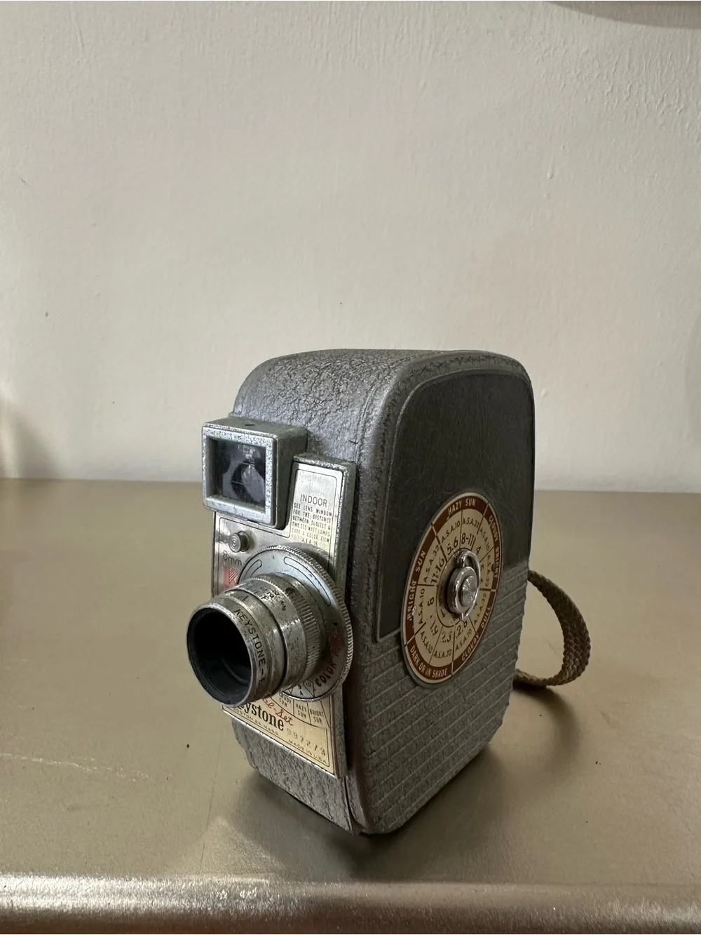 8mm Capri 25 Vintage Camera - Silver